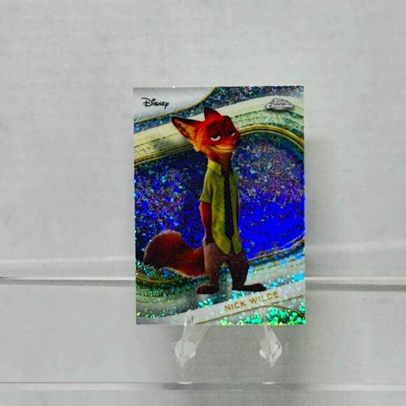 Disney Topps Chrome 2025 Nick Wilde Mini Diamonds Zootopia Exclusive - Picture 4 of 7